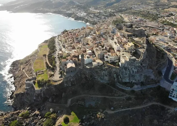 Terrazza & Romantica Sospese Sul Mare Del Borgo Antico --- Terrace & Romantic Over The Sea Of The Ancient Village