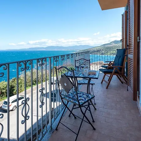 Terrazza & Romantica Sospese Sul Mare Del Borgo Antico --- Terrace & Romantic Over The Sea Of The Ancient Village Διαμέρισμα