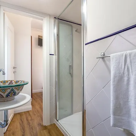 Terrazza & Romantica Sospese Sul Mare Del Borgo Antico --- Terrace & Romantic Over The Sea Of The Ancient Village 카스텔사르도