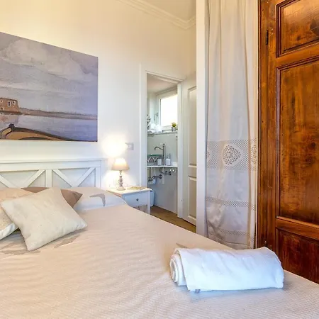 Terrazza & Romantica Sospese Sul Mare Del Borgo Antico --- Terrace & Romantic Over The Sea Of The Ancient Village *