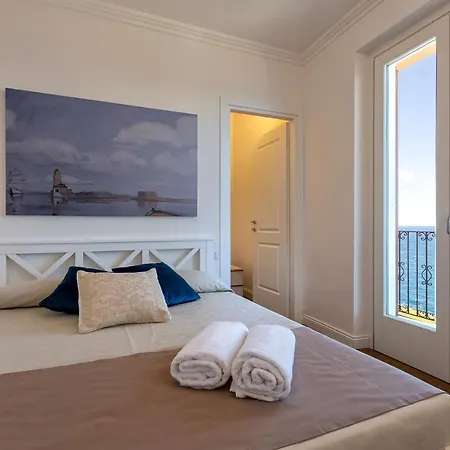 Terrazza & Romantica Sospese Sul Mare Del Borgo Antico --- Terrace & Romantic Over The Sea Of The Ancient Village 카스텔사르도