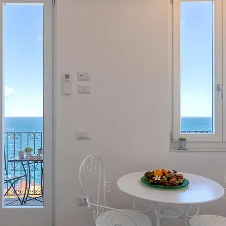Terrazza Romantica: Sea View In Ancient Village *