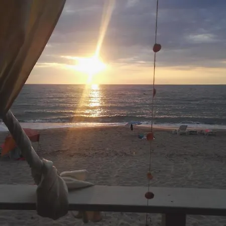Terrazza & Romantica Sospese Sul Mare Del Borgo Antico --- Terrace & Romantic Over The Sea Of The Ancient Village 아파트