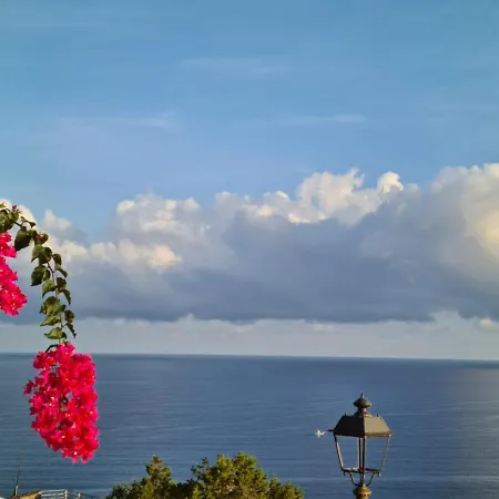 Apartment Terrazza Romantica: Sea View In Ancient Village Castelsardo