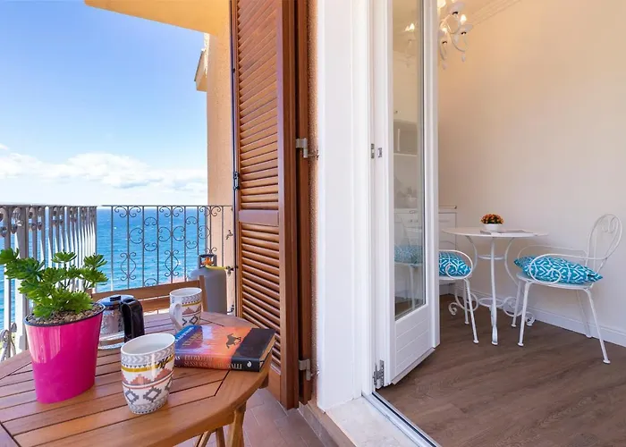 Terrazza & Romantica Sospese Sul Mare Del Borgo Antico --- Terrace & Romantic Over The Sea Of The Ancient Village * Castelsardo