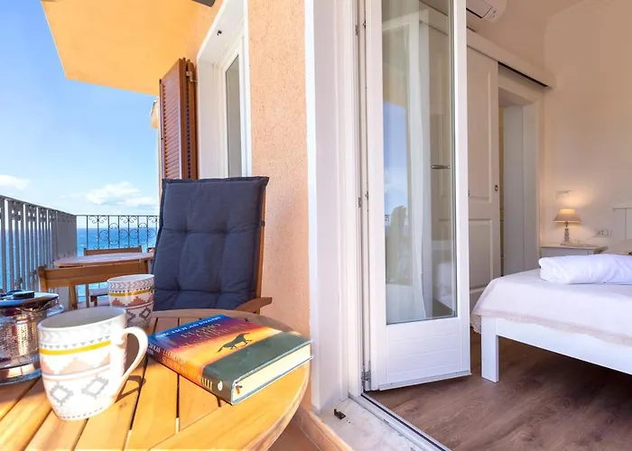 Daire Terrazza & Romantica Sospese Sul Mare Del Borgo Antico --- Terrace & Romantic Over The Sea Of The Ancient Village Castelsardo